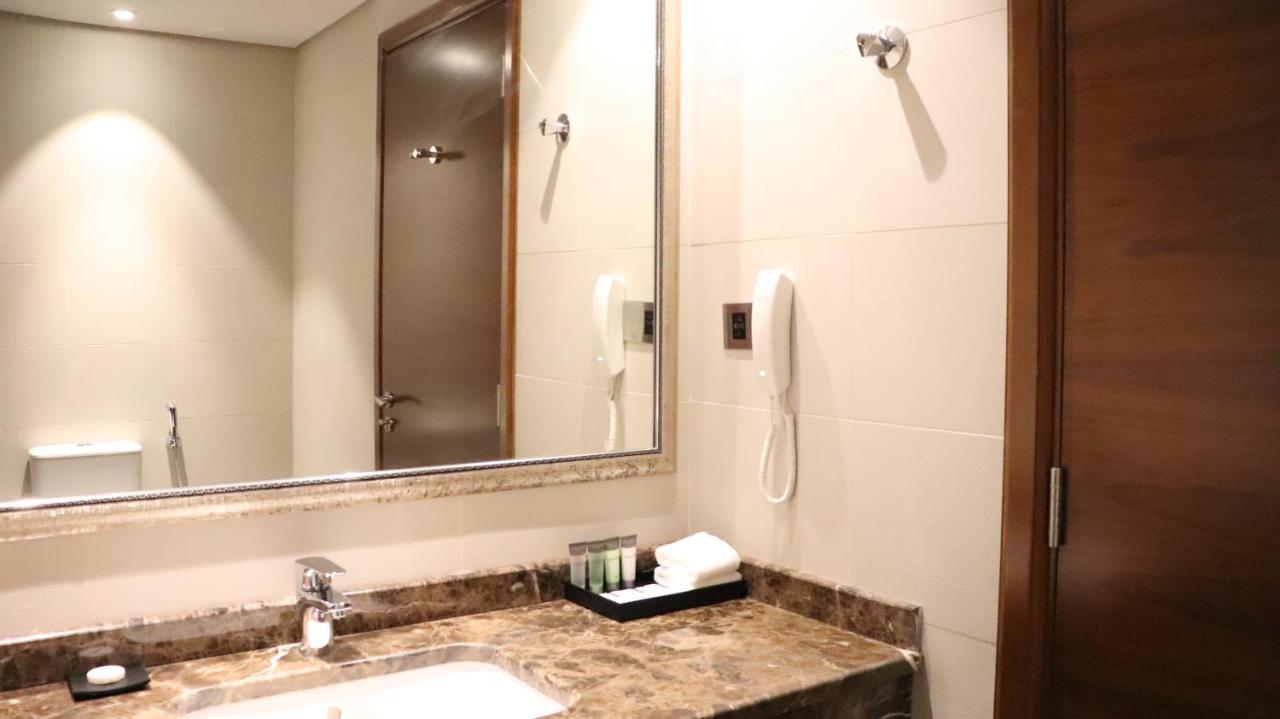 Al Riyadh Hotel Apartments Abu Dhabi Exterior photo